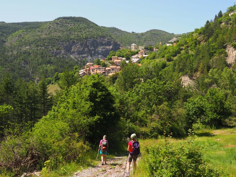 Le village de Théus